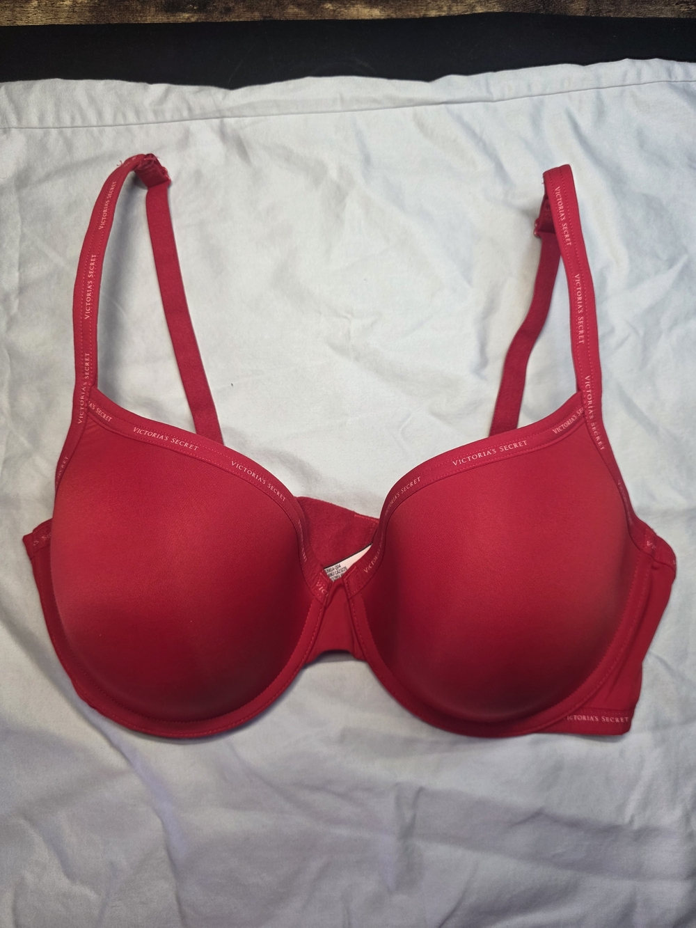 Victoria's Secret Red T-Shirt Bra Size 38D